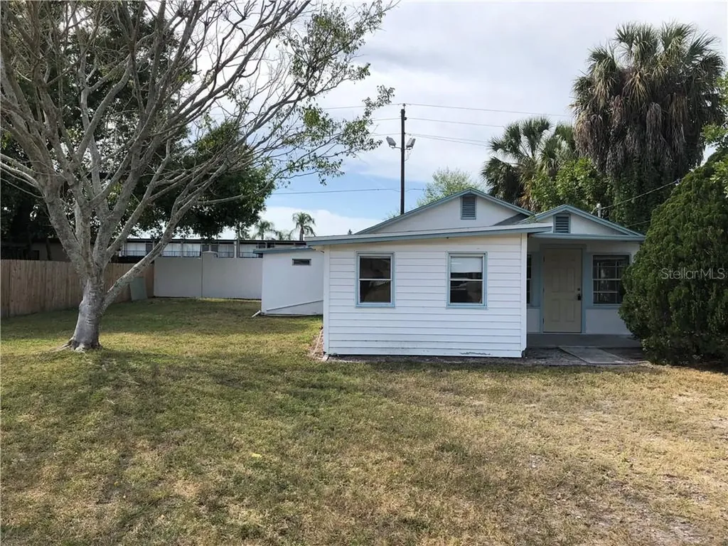 2128 3rd Street E Bradenton FL 34208