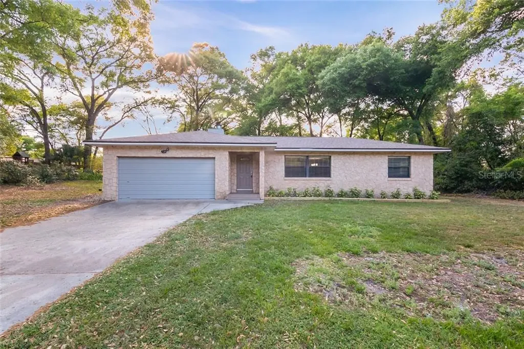 1006 S Woodward Avenue Deland FL 32720