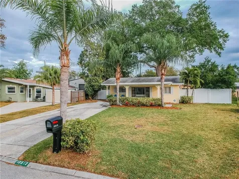 10512 Blossom Lake Drive Seminole FL 33772