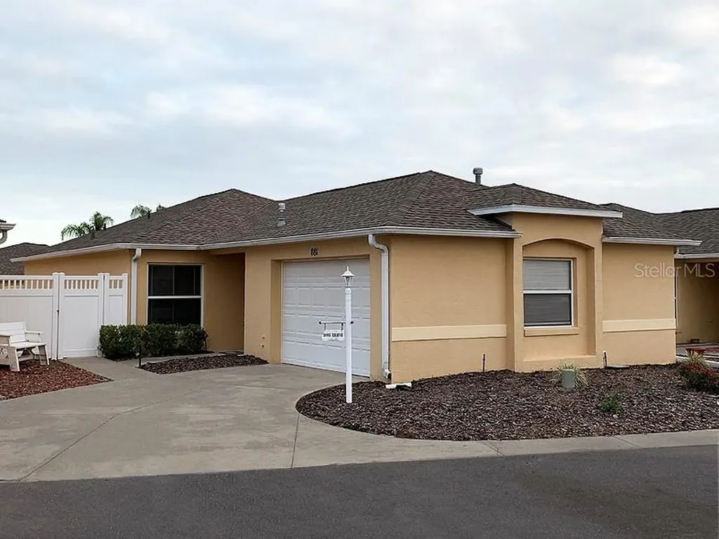 881 Radclife Berea Place The Villages FL 32162