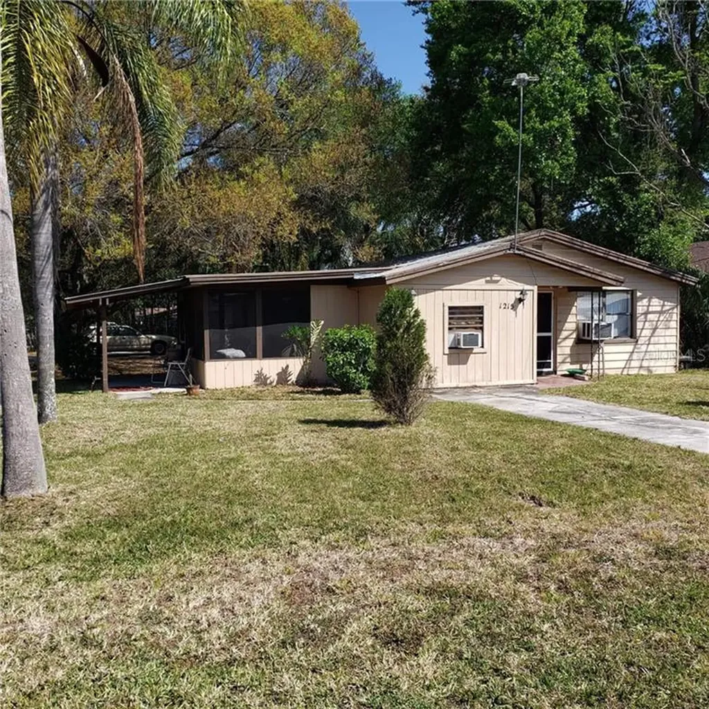 1215 Mayflower Drive Lakeland FL 33810