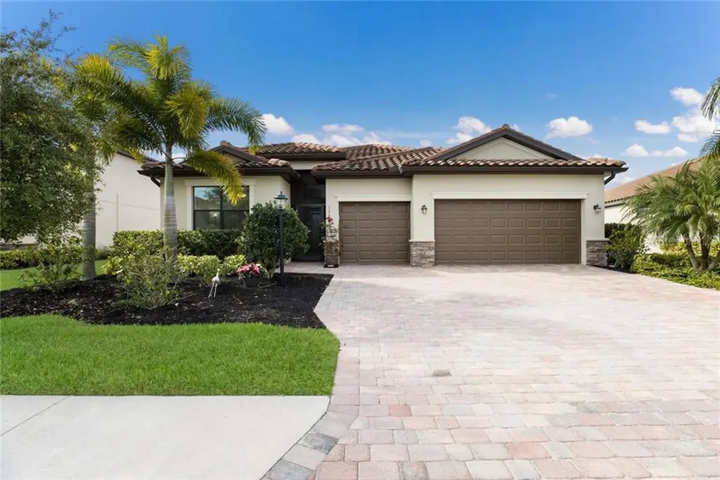 13623 American Prairie Place Bradenton FL 34211
