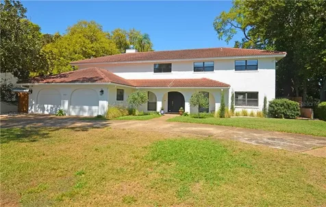 6421 Lakeshore Drive N St Petersburg FL 33710