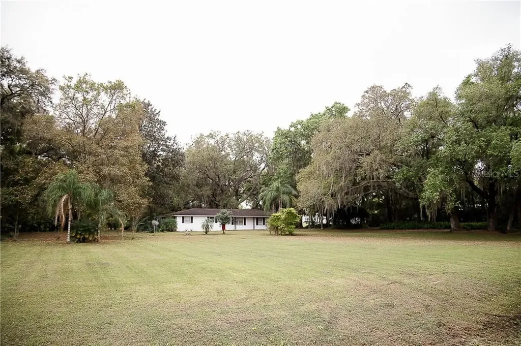 2905 E Williams Road Plant City FL 33565