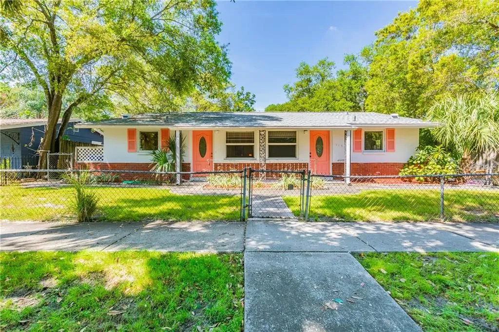 1154 8th Street N St Petersburg FL 33701