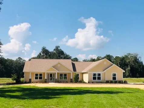 5652 NW 143rd Avenue Road Morriston FL 32668