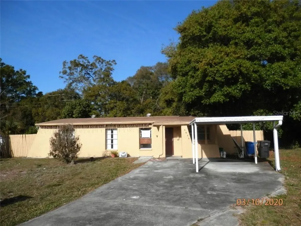 5422 Golden Drive Tampa FL 33634