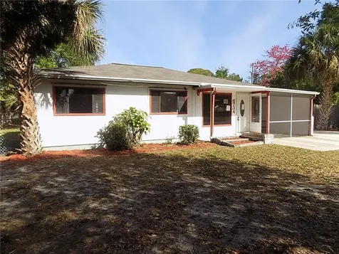 6734 Kingswood Drive N St Petersburg FL 33702