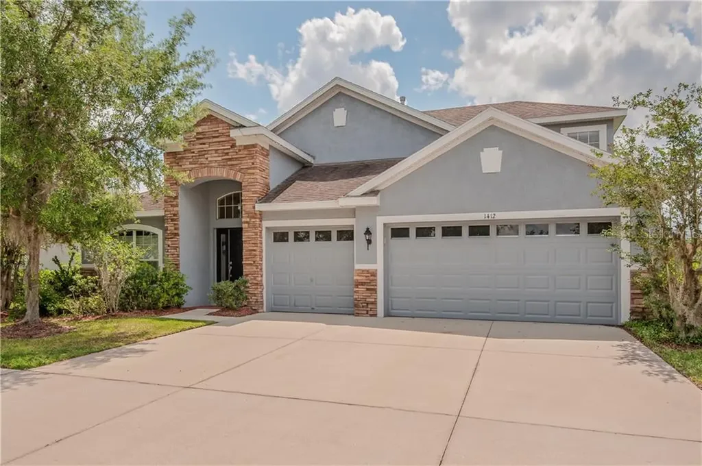 1412 Beaconsfield Drive Wesley Chapel FL 33543