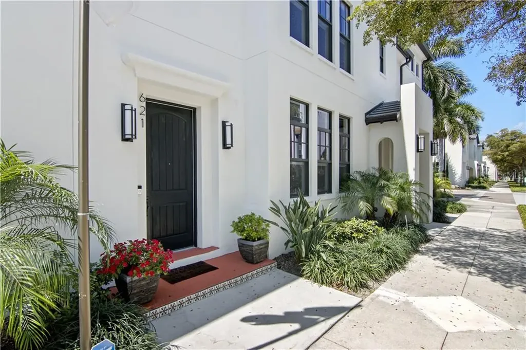621 Cocoanut Avenue Sarasota FL 34236