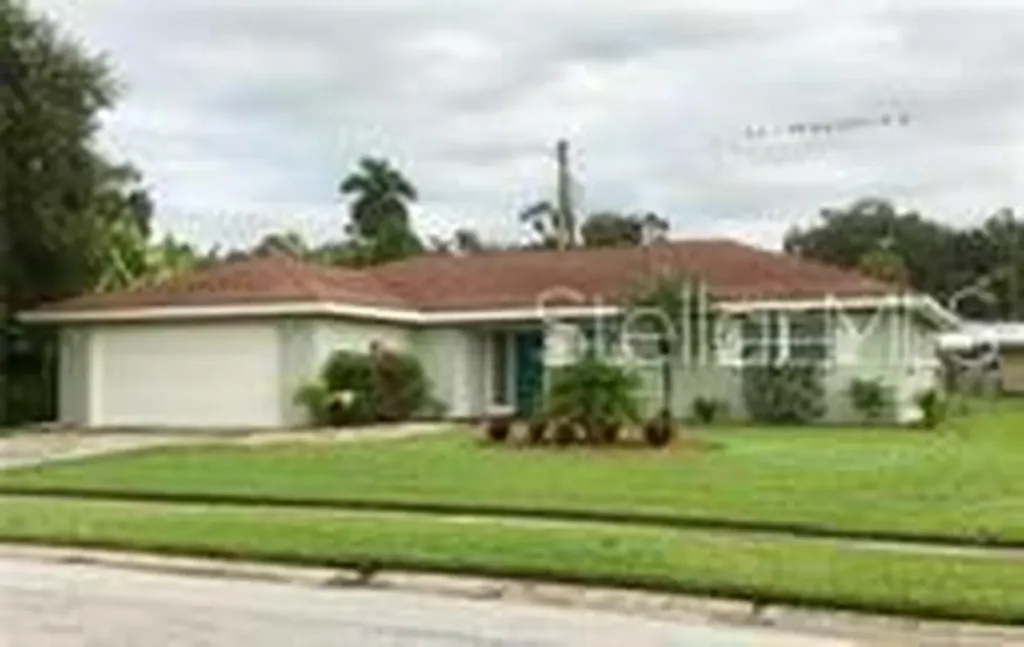 2739 Safe Harbor Drive Sarasota FL 34231