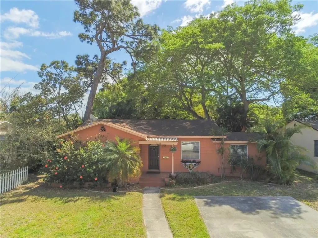 2128 23rd Avenue N St Petersburg FL 33713