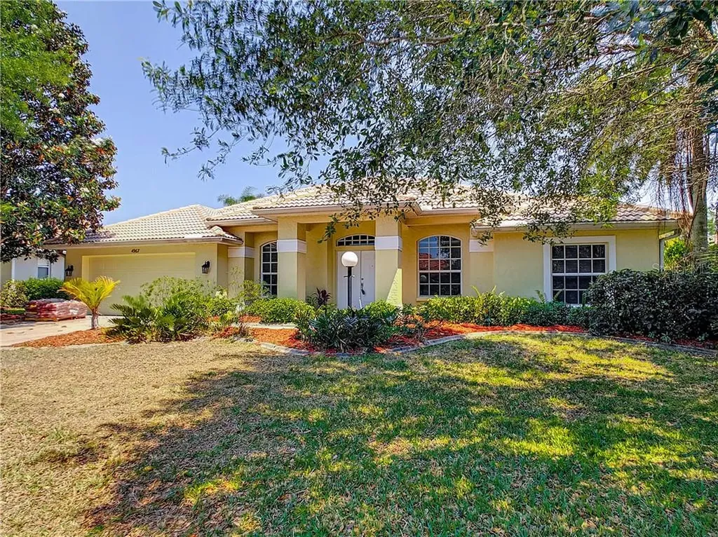 4967 Cedar Oak Way Sarasota FL 34233