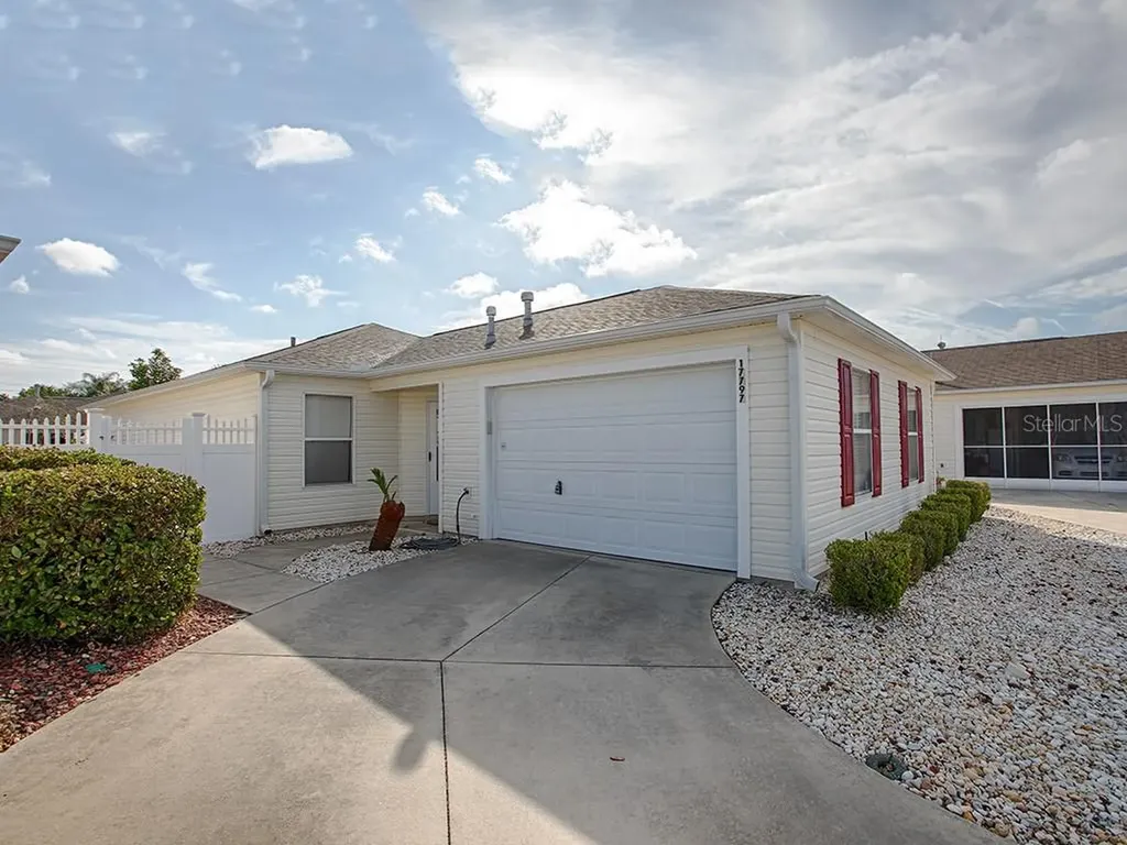 17797 SE 91st Freedom Court The Villages FL 32162