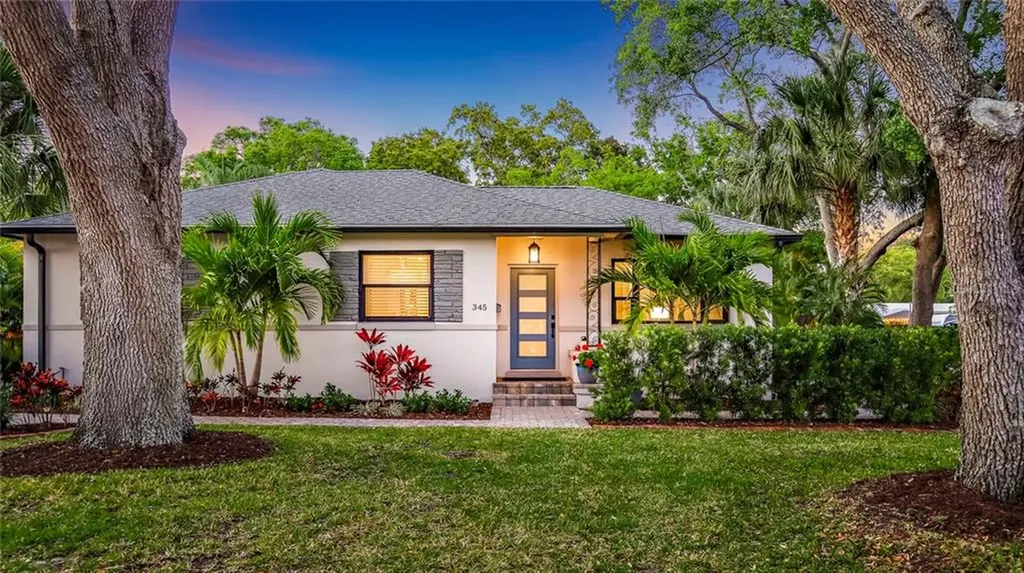 345 34th Avenue NE St Petersburg FL 33704