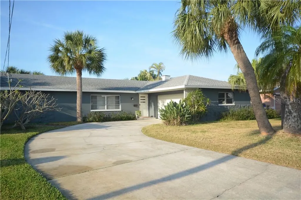 7930 11th Avenue S St Petersburg FL 33707