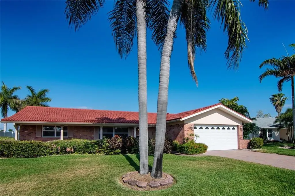1232 79th Street S St Petersburg FL 33707