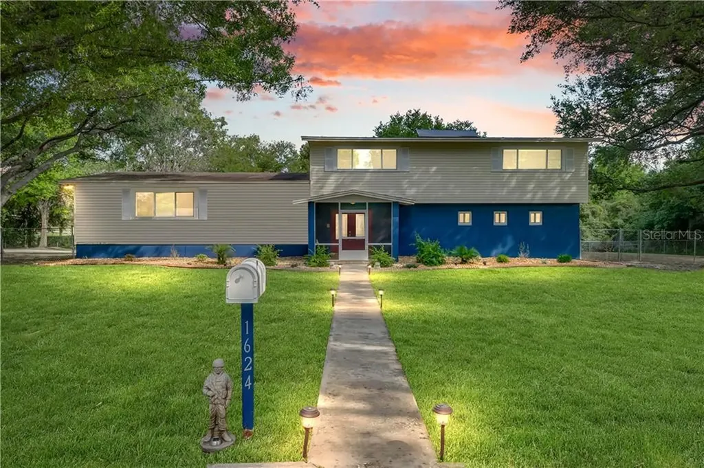 1624 King James Court Lakeland FL 33813