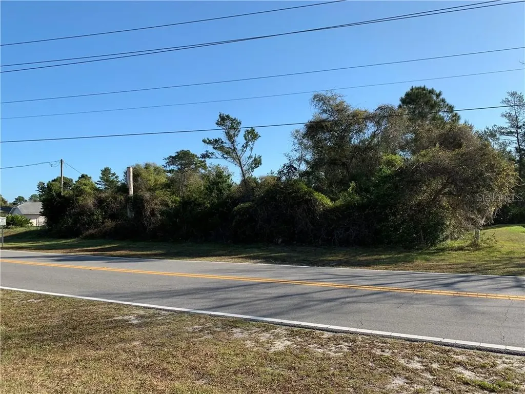 1665 Courtland Boulevard Deltona FL 32738