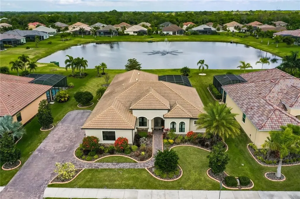 902 145th Street Circle NE Bradenton FL 34212