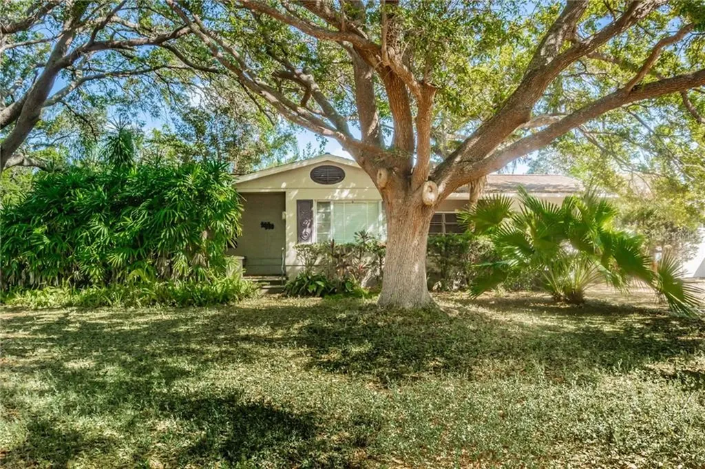 4567 25th Avenue N St Petersburg FL 33713