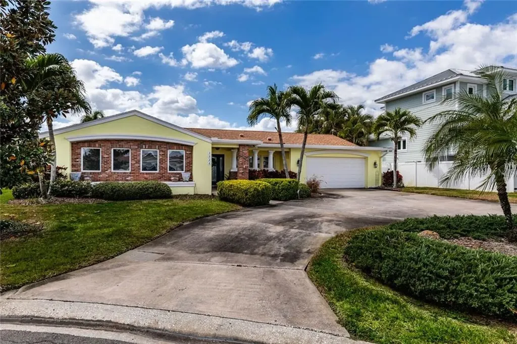 3926 14th Street NE St Petersburg FL 33703