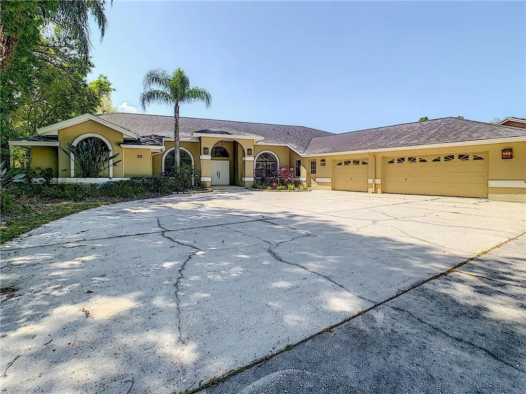 20 Woodglen Court Oldsmar FL 34677