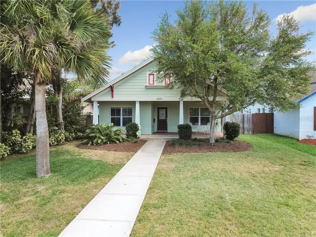 6909 4th Avenue N St Petersburg FL 33710