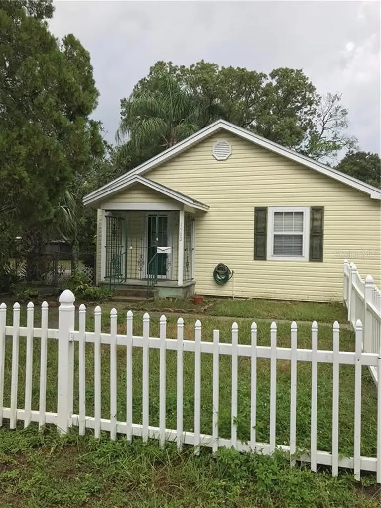 1502 E Comanche Avenue Tampa FL 33610