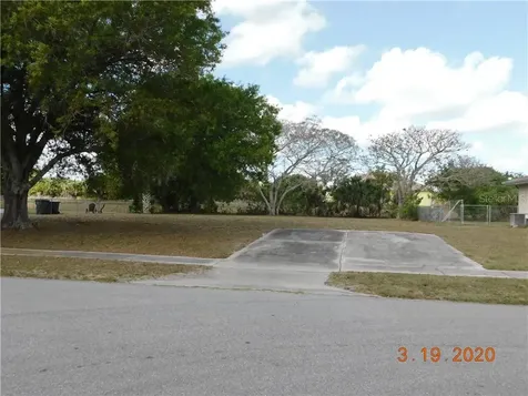2911 Greendale Road North Port FL 34287