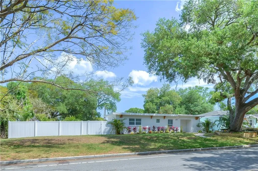 4719 12th Street N St Petersburg FL 33703