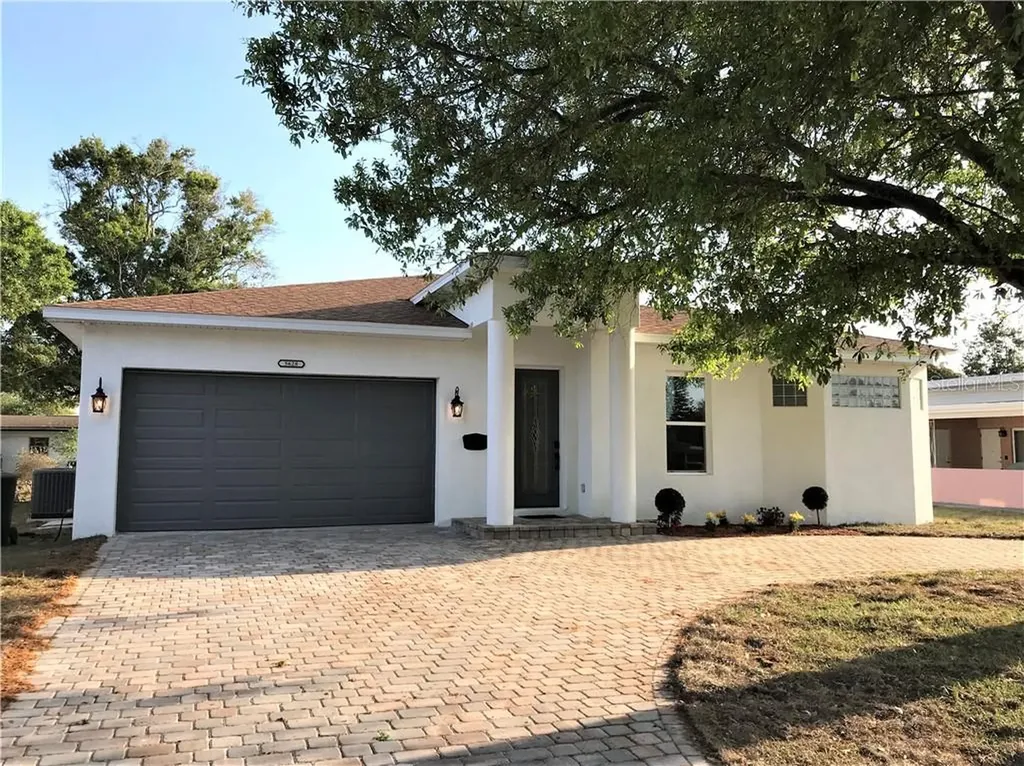 5628 36th Avenue N St Petersburg FL 33710