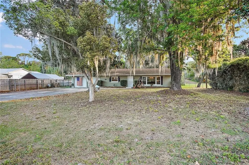 11903 Ocklawaha Drive Leesburg FL 34788