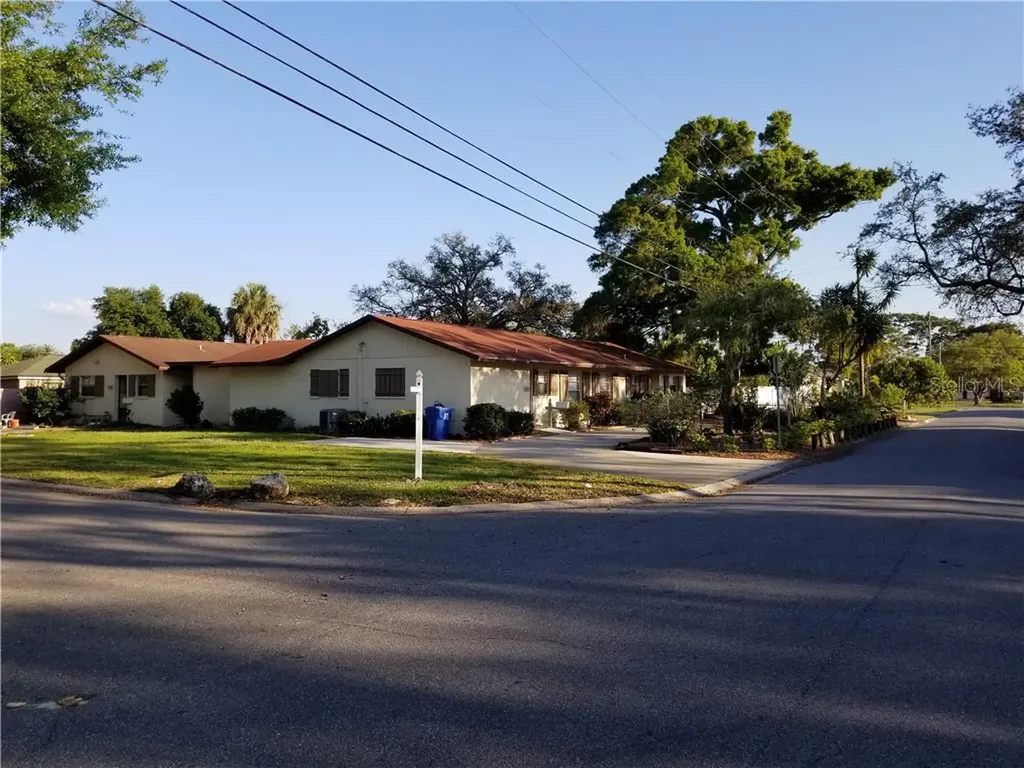 3255 Hartford Street N St Petersburg FL 33713