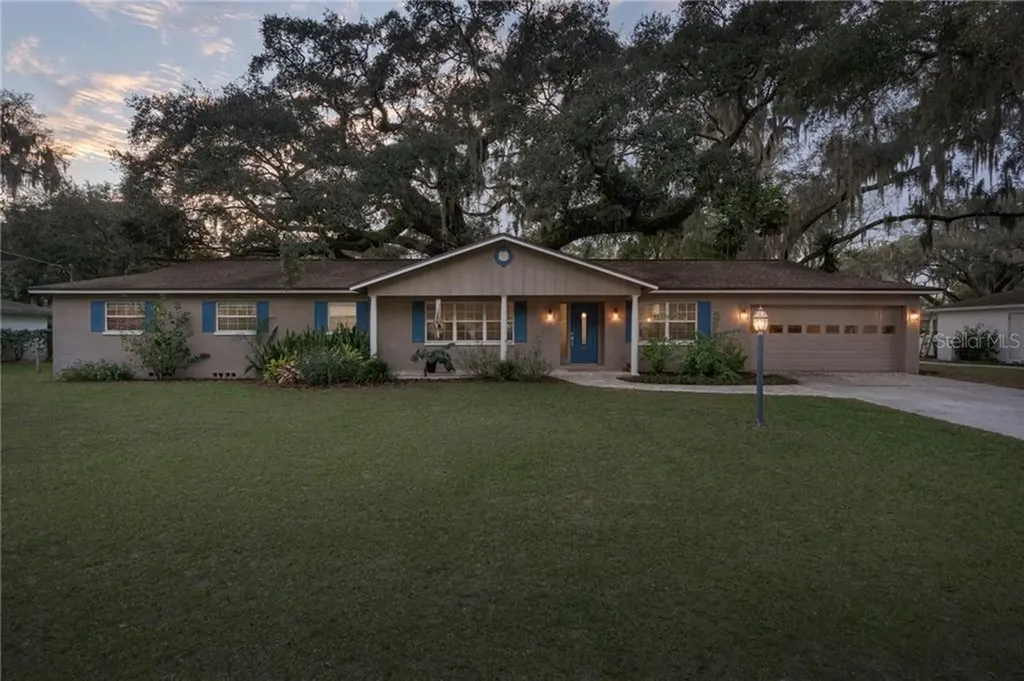 806 Coulter Place Brandon FL 33511