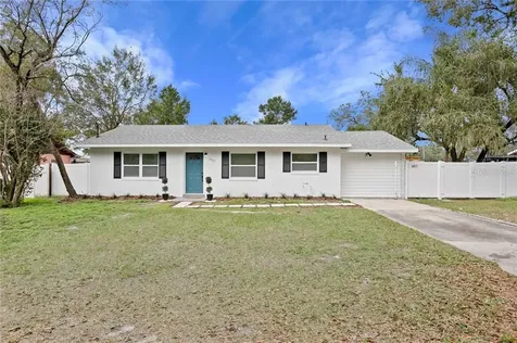 2701 W Juneau Street Tampa FL 33614