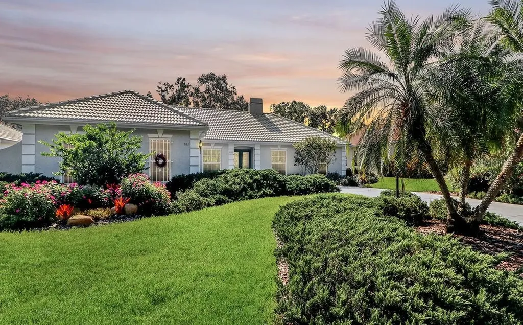 6182 Misty Oaks Drive Sarasota FL 34243