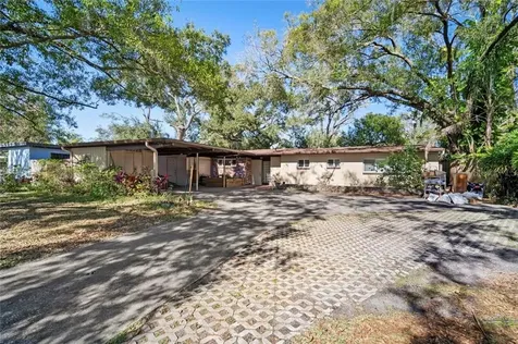 518 Courtney Drive Temple Terrace FL 33617