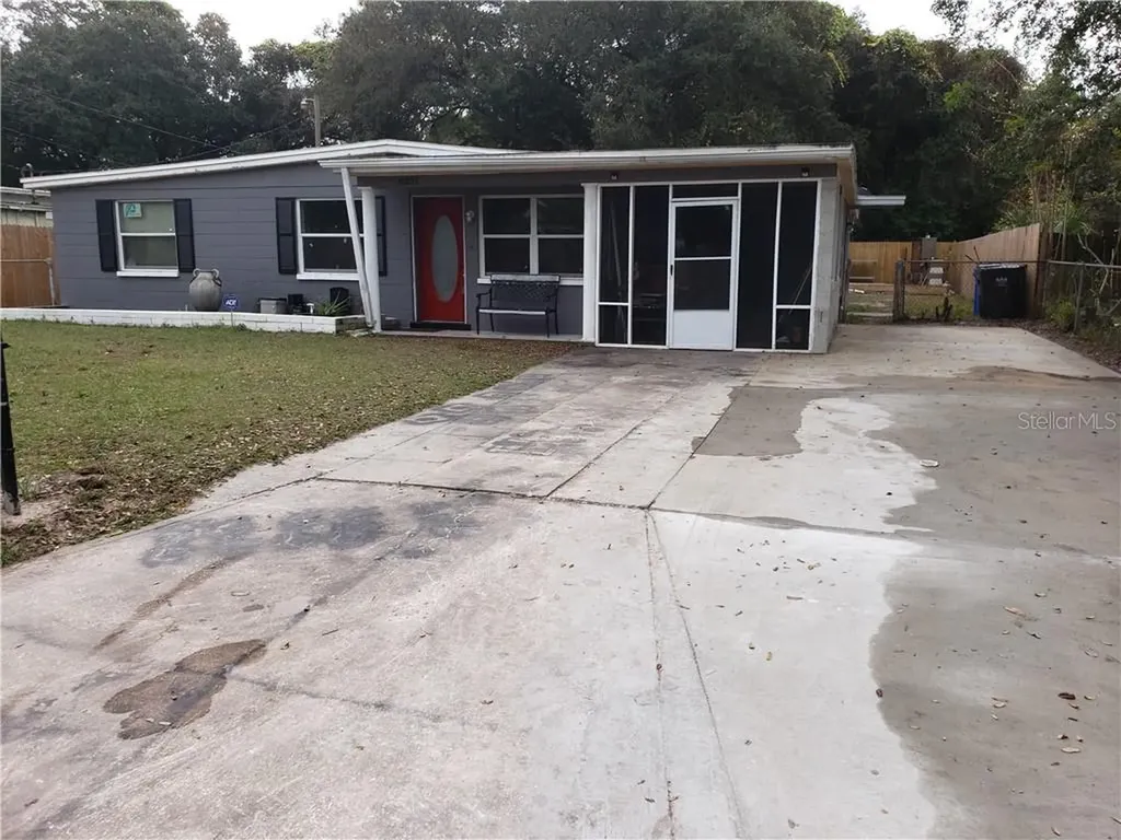 8321 Endive Avenue Tampa FL 33619