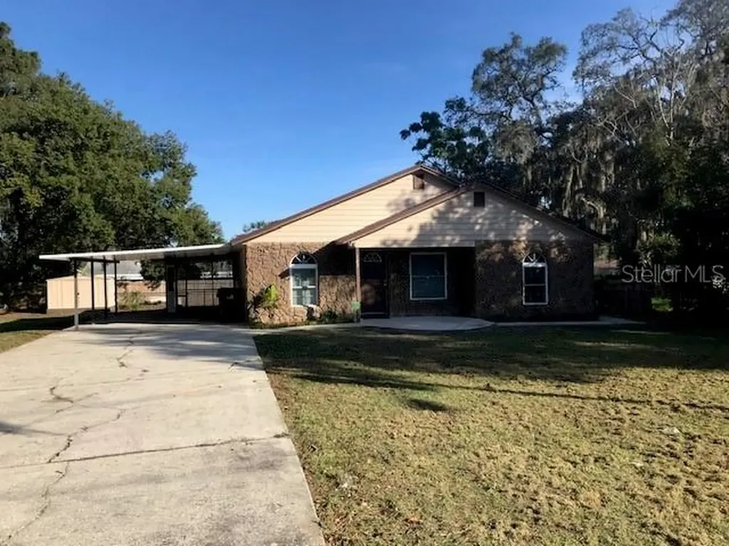 123 N Buena Vista Avenue Orlando FL 32835