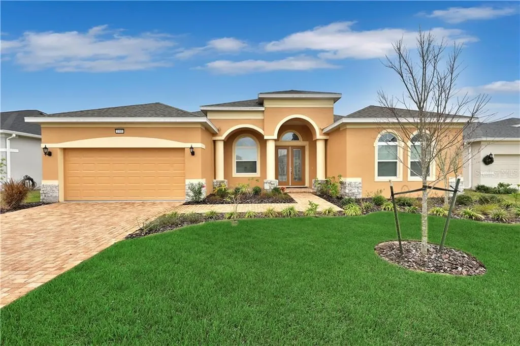1988 Weymouth Court Mount Dora FL 32757