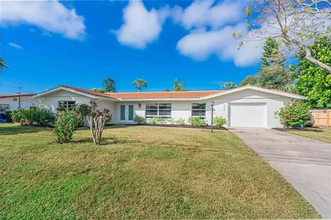 2704 Tanglewood Drive Sarasota FL 34239