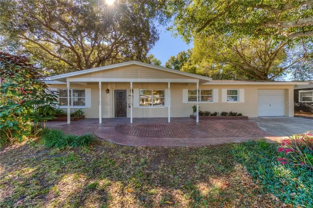 1540 79th Avenue N St Petersburg FL 33702