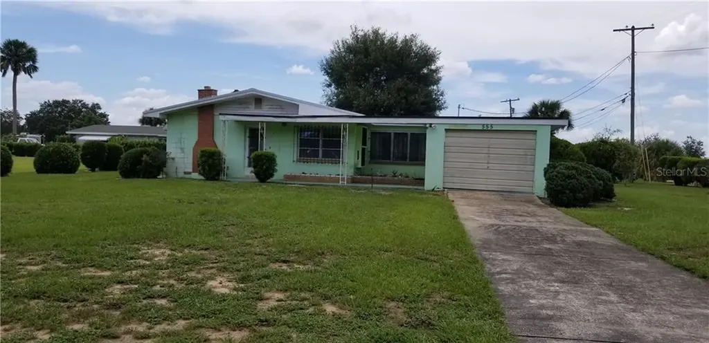 555 S Lake Starr Boulevard Lake Wales FL 33898