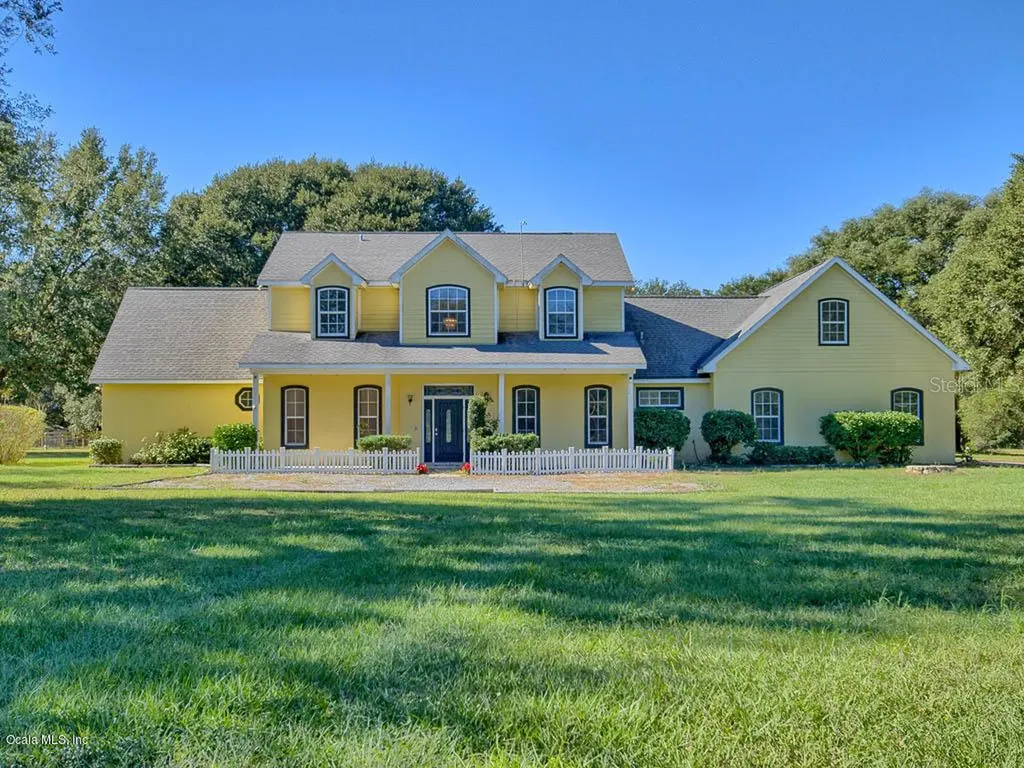 3700 SE 183rd Avenue Road Ocklawaha FL 32179