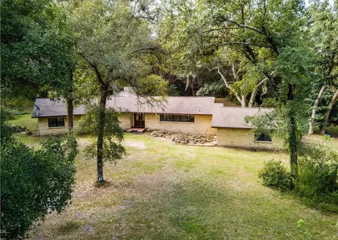 2037 County Road 245s Oxford FL 34484