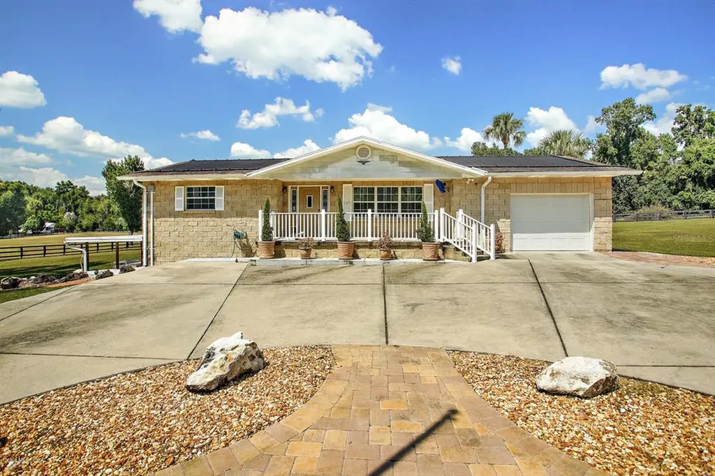 5243 SE 112th Street Road Belleview FL 34420