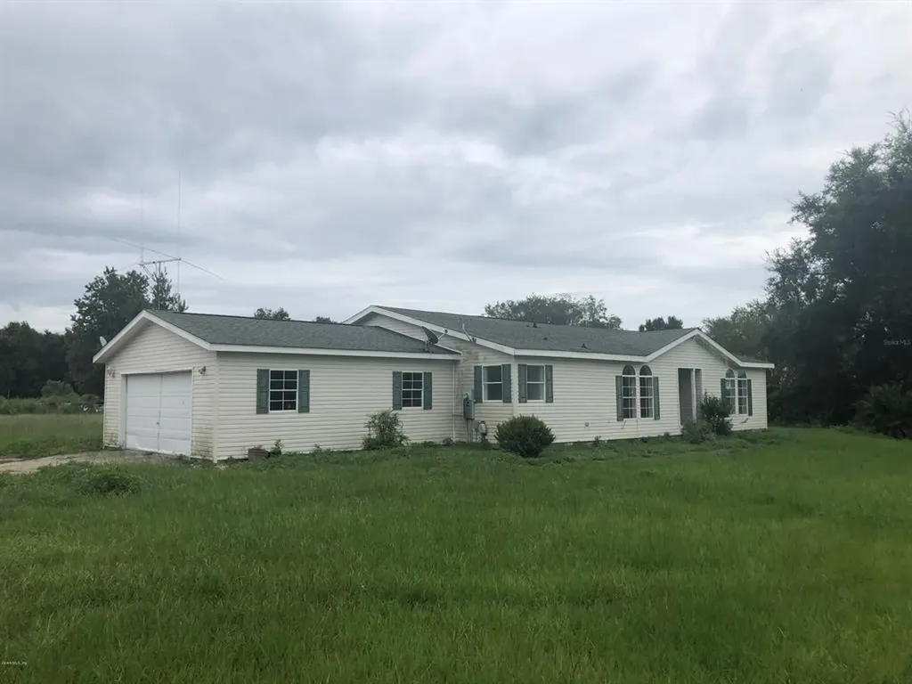 39400 Grays Airport Road Lady Lake FL 32159