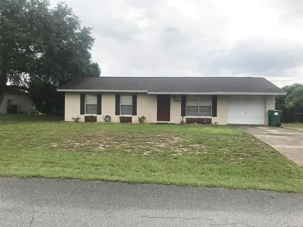 991 Hibiscus Street Lady Lake FL 32159