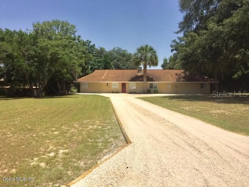 10641 SE 142nd Ave Road Ocklawaha FL 32179